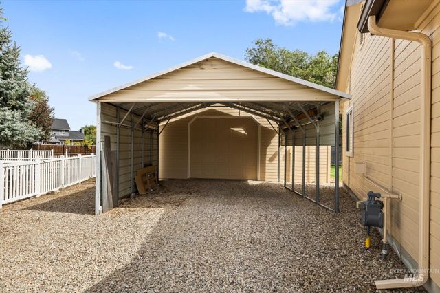 322 Buckskin Ct, Nampa, ID 83687