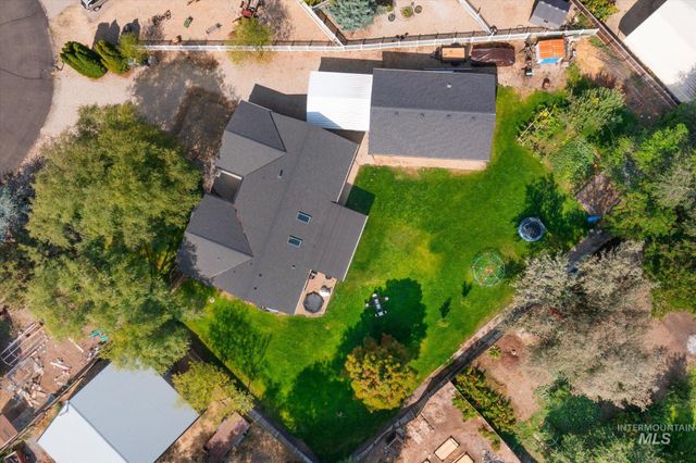322 Buckskin Ct, Nampa, ID 83687