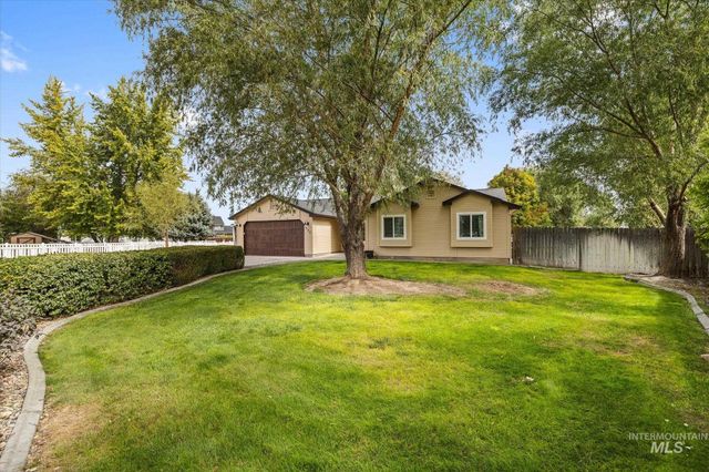 322 Buckskin Ct, Nampa, ID 83687
