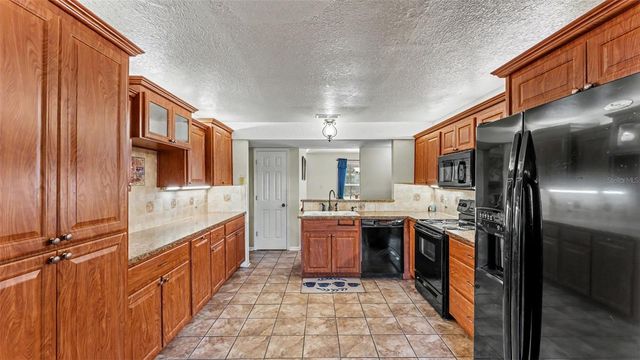 29 LAKE ARROWHEAD DRIVE, Winter Haven, FL 33880