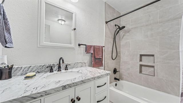 29 LAKE ARROWHEAD DRIVE, Winter Haven, FL 33880