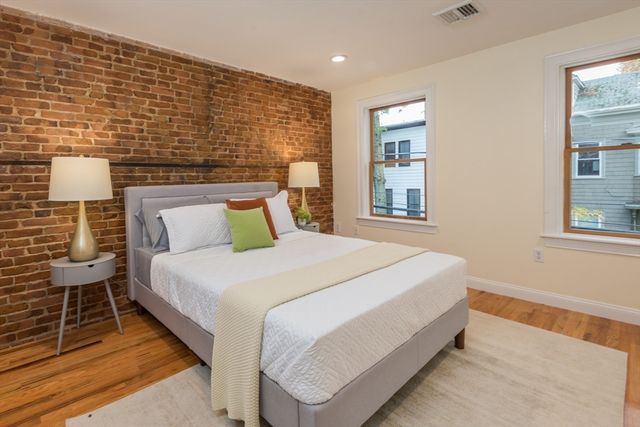 36 Sciarappa St 1, Cambridge, MA 02141