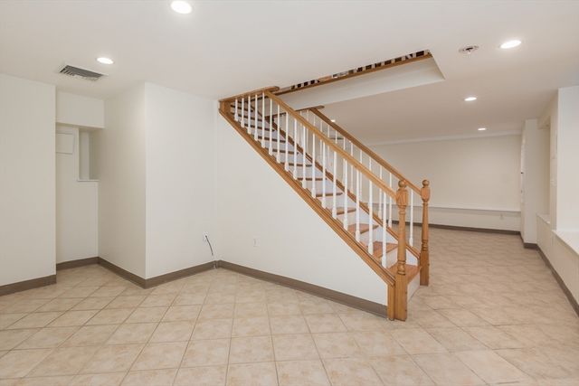 36 Sciarappa St 1, Cambridge, MA 02141