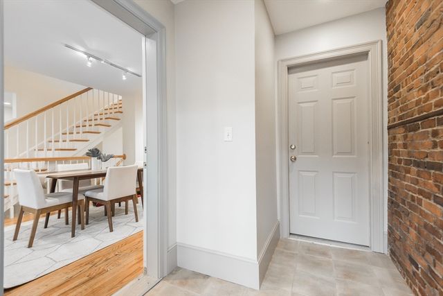 36 Sciarappa St 1, Cambridge, MA 02141