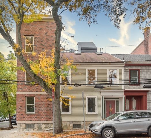 36 Sciarappa St 1, Cambridge, MA 02141