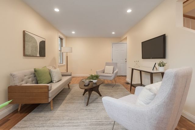 36 Sciarappa St 1, Cambridge, MA 02141