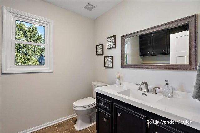 11421 Prairie Avenue, Allendale Twp, MI 49401