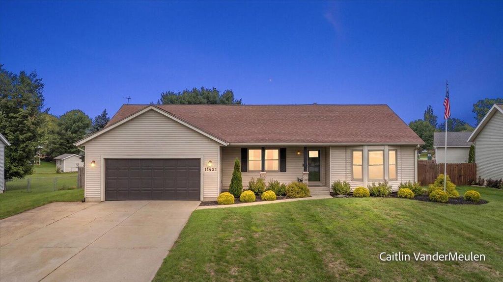 11421 Prairie Avenue, Allendale Twp, MI 49401