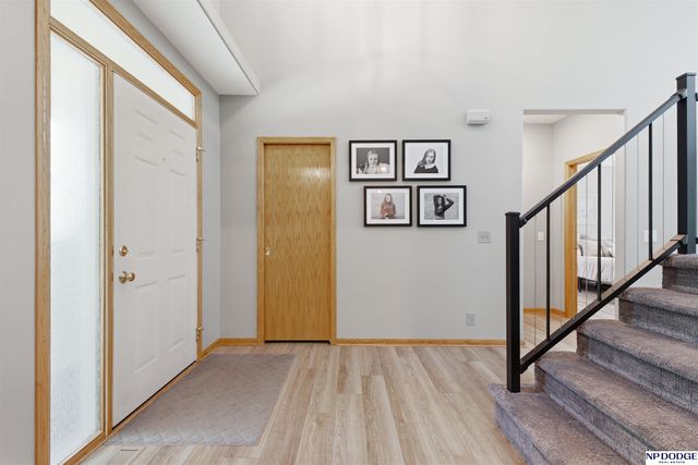 3435 Oakridge Road, Omaha, NE 68112