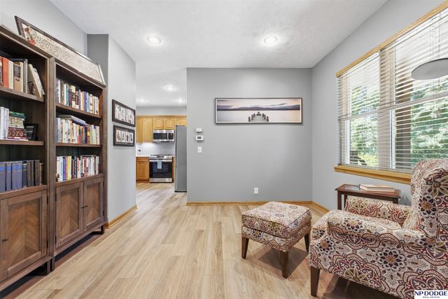 3435 Oakridge Road, Omaha, NE 68112