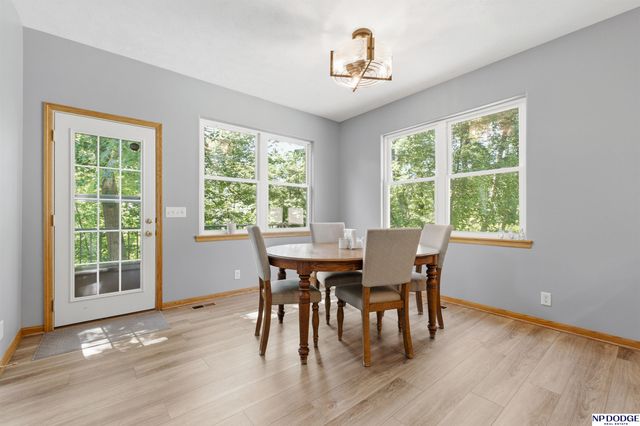 3435 Oakridge Road, Omaha, NE 68112