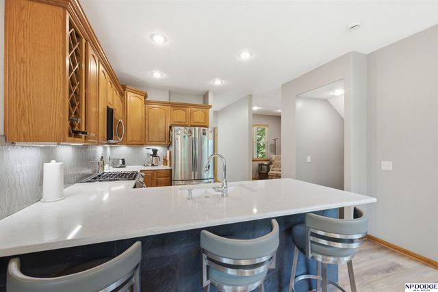 3435 Oakridge Road, Omaha, NE 68112