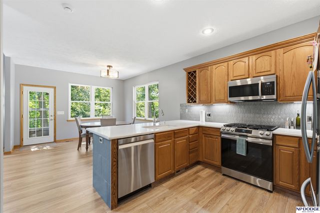 3435 Oakridge Road, Omaha, NE 68112