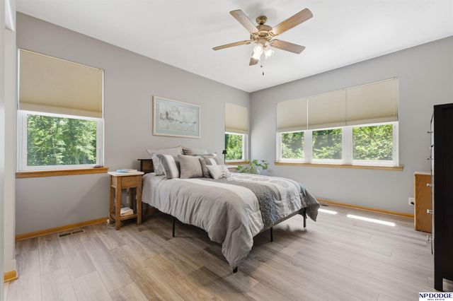 3435 Oakridge Road, Omaha, NE 68112