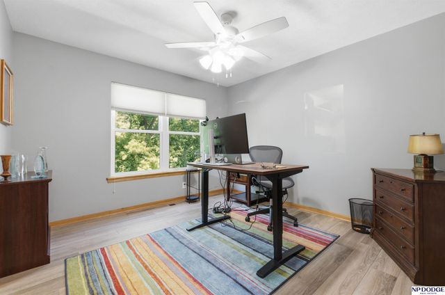 3435 Oakridge Road, Omaha, NE 68112