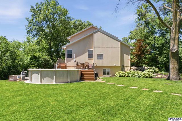 3435 Oakridge Road, Omaha, NE 68112