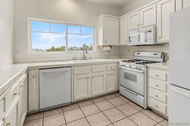1352 24Th, San Diego, CA 92102