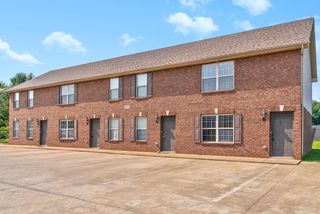 1801 Beckett Dr Apt B, Clarksville, TN 37042