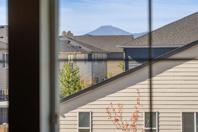 61532 SE Colima Street, Bend, OR 97702