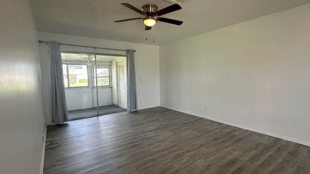 2723 Dudley Drive W G, West Palm Beach, FL 33415
