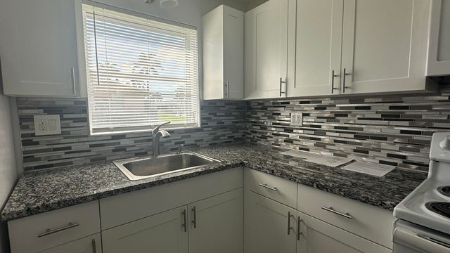 2723 Dudley Drive W G, West Palm Beach, FL 33415