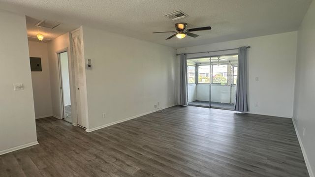 2723 Dudley Drive W G, West Palm Beach, FL 33415