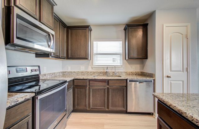 2095 Mule Ridge Drive, Katy, TX 77493