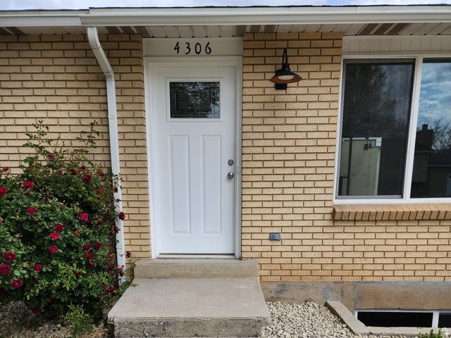 4306 W SUN DR, Salt Lake City, UT 84118