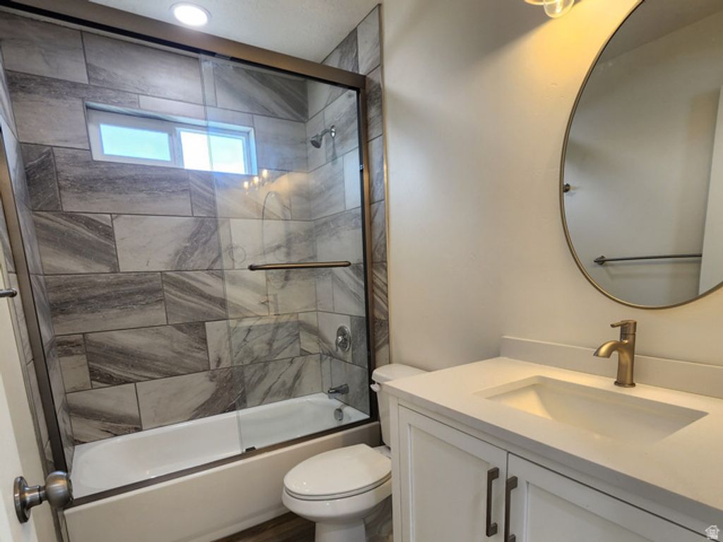 Image 14 of property listing at 4306 W SUN DR, Salt Lake City, UT 84118