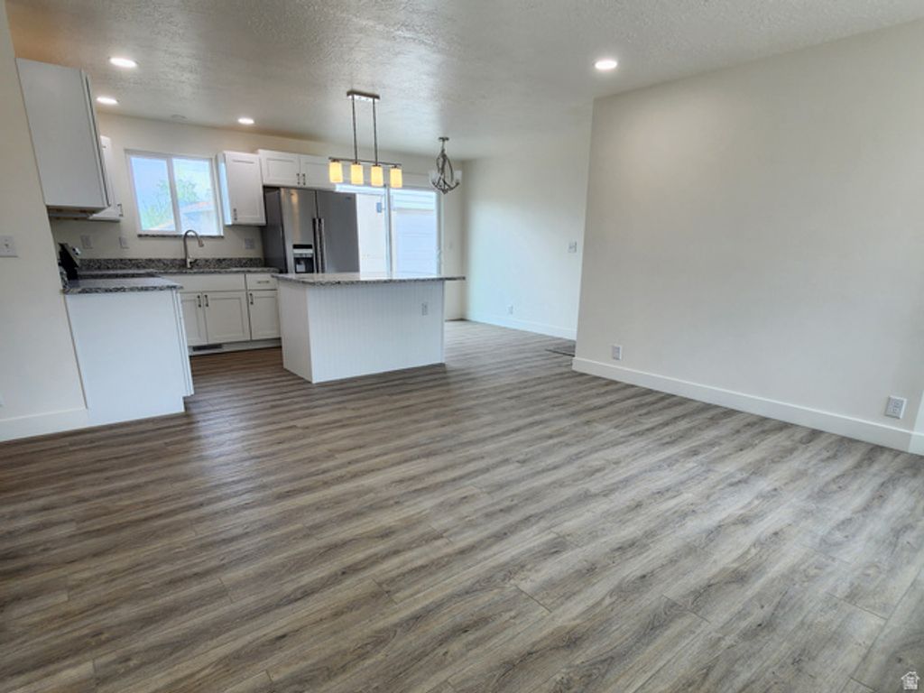 Image 10 of property listing at 4306 W SUN DR, Salt Lake City, UT 84118