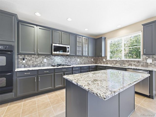 246 N Coolidge Way, Aurora, CO 80018