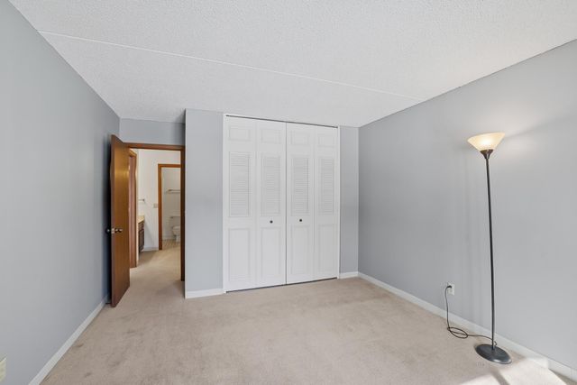 10531 Cedar Lake Road 312, Hopkins, MN 55305