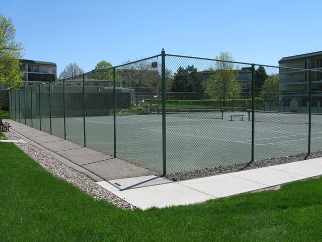 10531 Cedar Lake Road 312, Hopkins, MN 55305