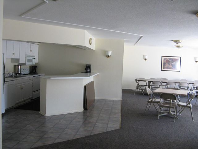 10531 Cedar Lake Road 312, Hopkins, MN 55305