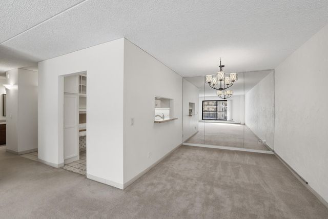 10531 Cedar Lake Road 312, Hopkins, MN 55305