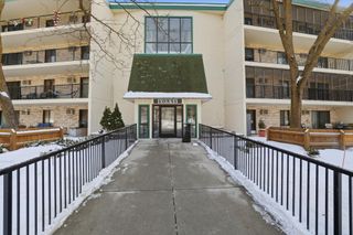 10531 Cedar Lake Road 312, Hopkins, MN 55305