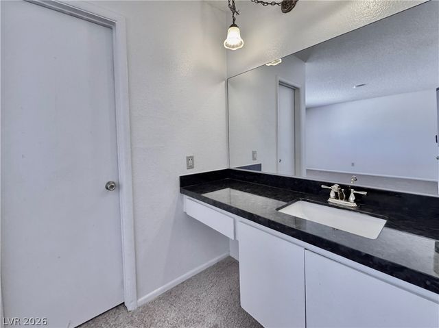 574 Roxella Lane D, Las Vegas, NV 89110
