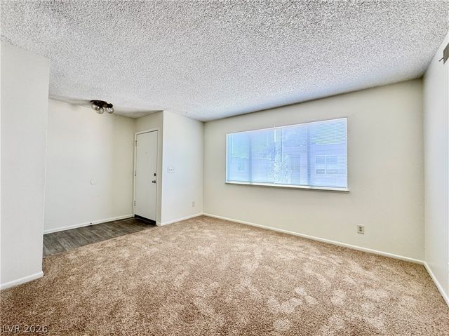 574 Roxella Lane D, Las Vegas, NV 89110