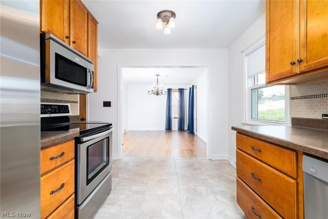 1322 OVERLOOK Drive, Weirton, WV 26062