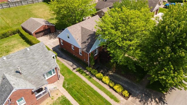 1322 OVERLOOK Drive, Weirton, WV 26062