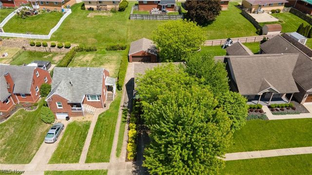 1322 OVERLOOK Drive, Weirton, WV 26062