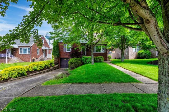 1322 OVERLOOK Drive, Weirton, WV 26062