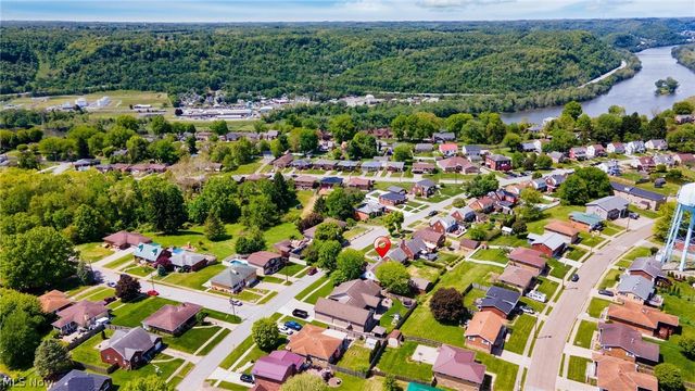 1322 OVERLOOK Drive, Weirton, WV 26062