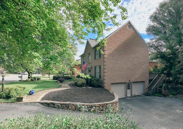 4434 Brentwood CT, Roanoke, VA 24018
