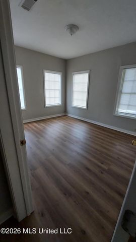103 E Sproles Street, Clinton, MS 39056