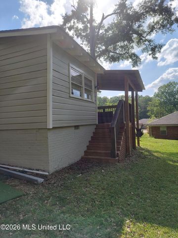 103 E Sproles Street, Clinton, MS 39056
