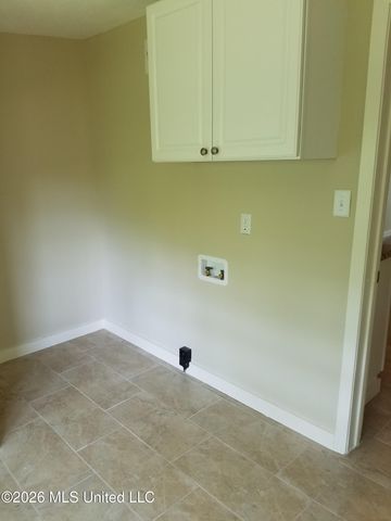 103 E Sproles Street, Clinton, MS 39056