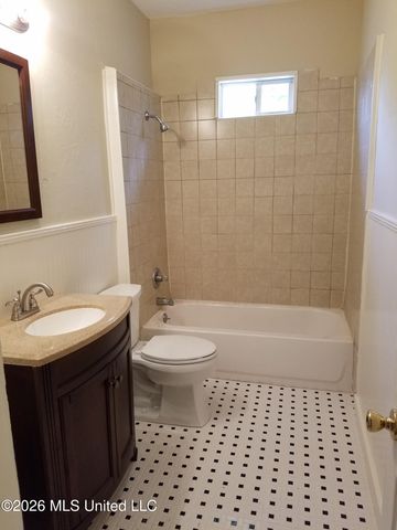 103 E Sproles Street, Clinton, MS 39056