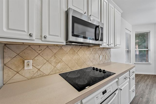 1711 Peregrine Drive, Corinth, TX 76210