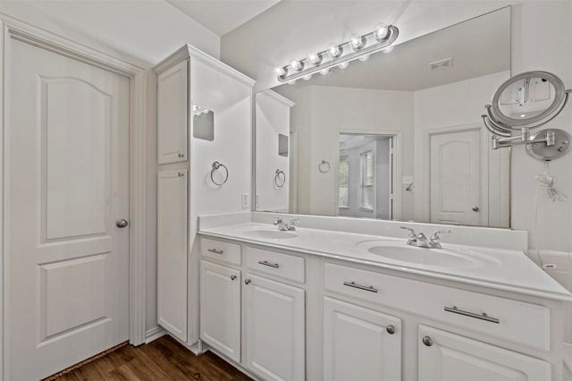 1711 Peregrine Drive, Corinth, TX 76210